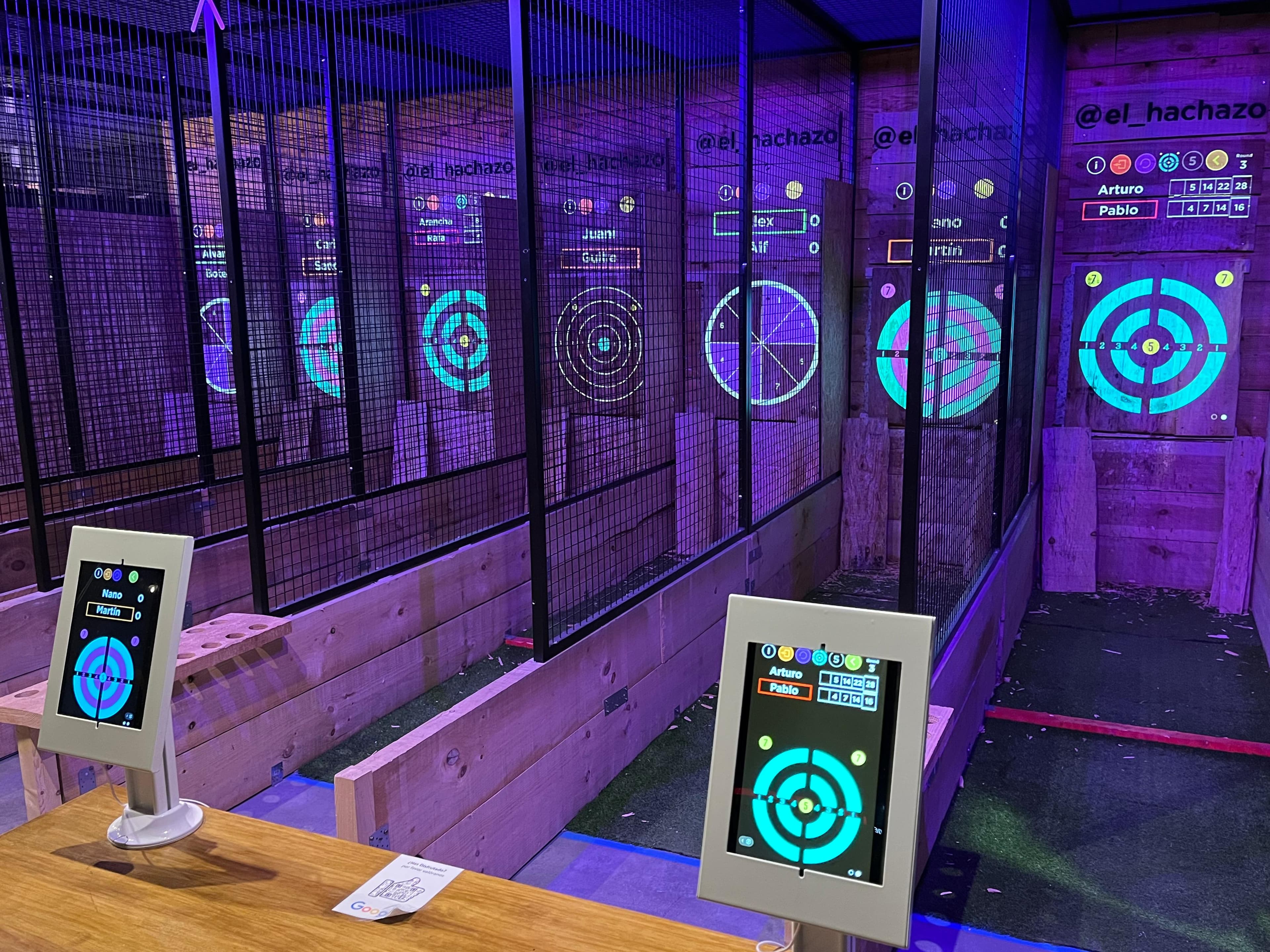 Axe throwing gameplay