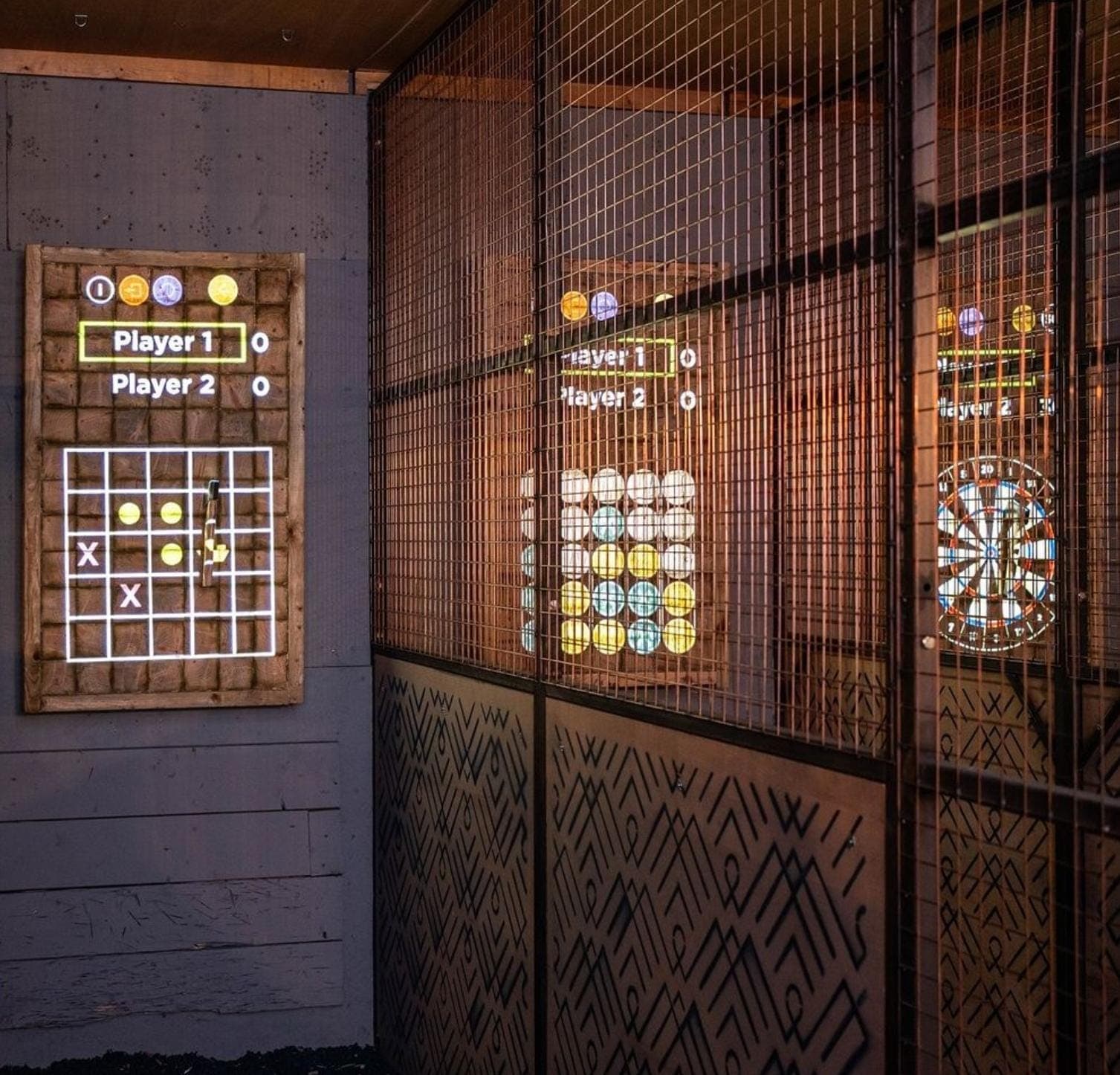 Axe throwing gameplay